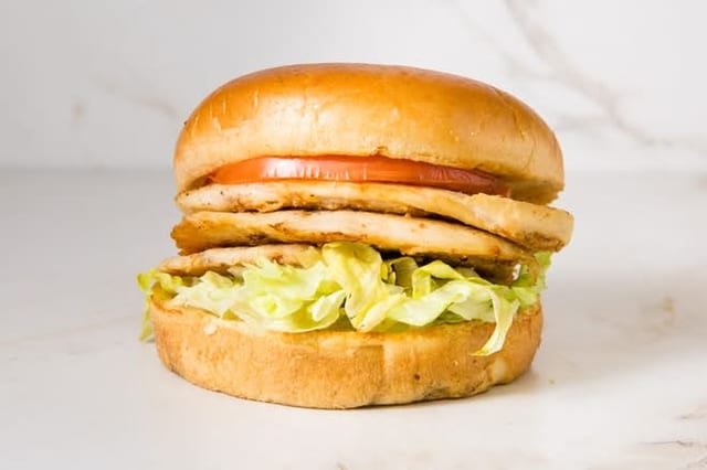 GRILL CHICKEN SANDWICH COMBINATION.